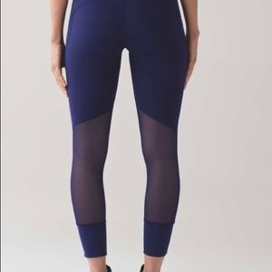 Blue Lululemon Hit it Hero Tight with Blue Mesh, Size 12, 28”